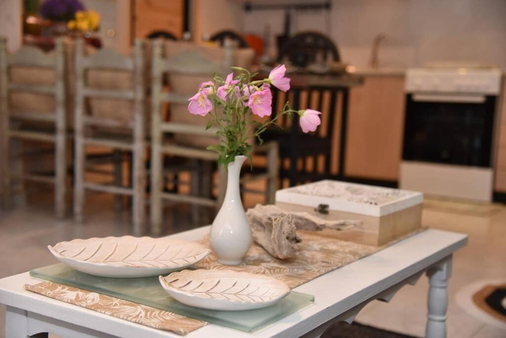 Hospitality In Mythical And Historical Peloponnese1 Lejlighed Posidhonía Eksteriør billede